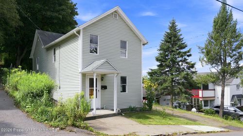 134 William St, Dunmore, PA, 18510-1227 | Card Image