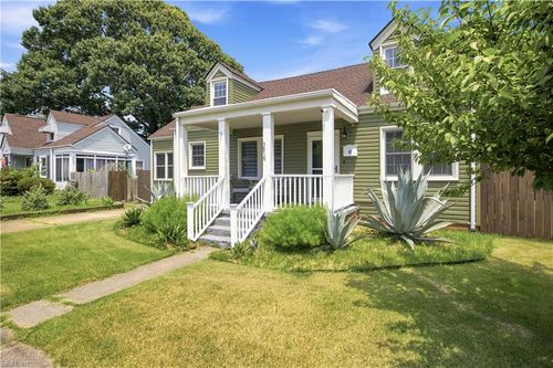3818 Wayne Cir, Norfolk, VA, 23513-3432 | Card Image