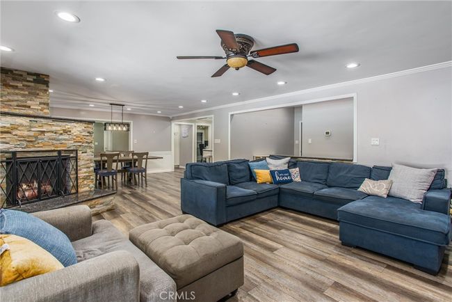 Fireplace in the livingroom | Image 8