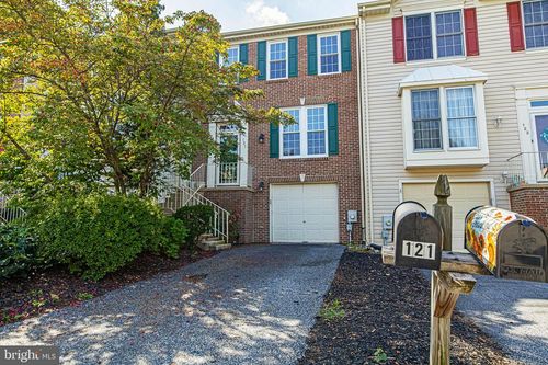 121 Steven Ln, WILMINGTON, DE, 19808-1133 | Card Image
