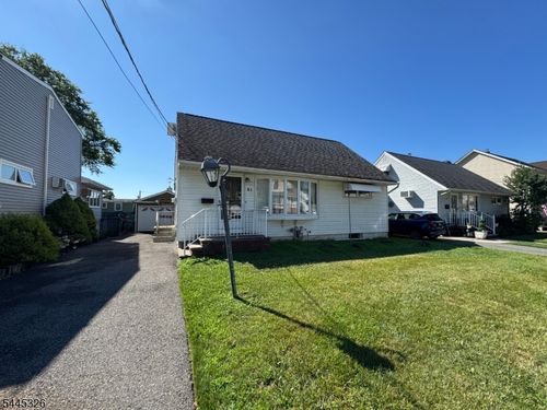 81 Highview Ave, Totowa, NJ, 07512-1636 | Card Image