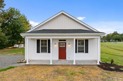 1040 Sussex Dr, Emporia, VA, 23847-6434 | Card Image