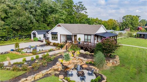 1009 Ray Loop Rd, Westfield, NC, 27053-8473 | Card Image