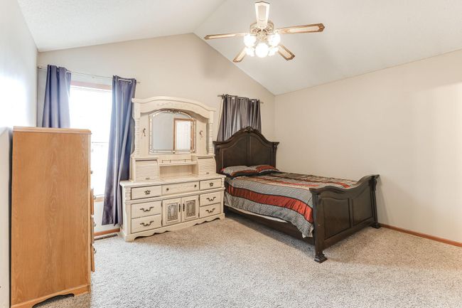 15-web-or-mls-1540-Yorkshire-Ln-15.jpg | Image 15