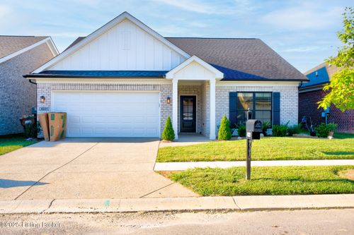 8221 Cedar Crest Ln, Louisville, KY, 40291-5372 | Card Image