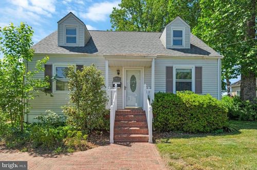4038 Poplar St, FAIRFAX, VA, 22030-5232 | Card Image