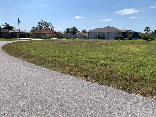 28 Tee View Rd, ROTONDA WEST, FL, 33947-3101 | Card Image