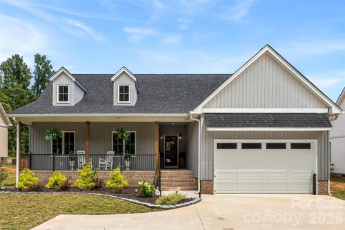 1025 York Rd, Kings Mountain, NC, 28086-9713 | Card Image