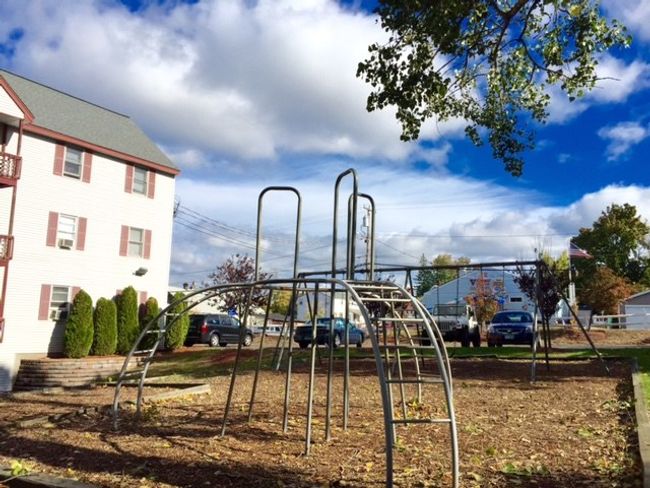 APT-302 - 7 Railroad Ave, Condo with 2 bedrooms, 1 bathrooms and null parking in Derry NH | Image 50