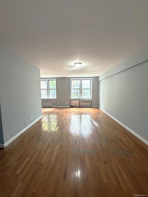1c-86-16 60th Ave, Elmhurst, NY, 11373-5503 | Card Image