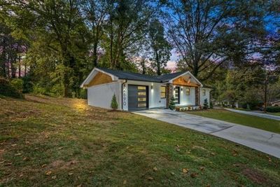 2690 Williamsburg Drive, House other with 3 bedrooms, 3 bathrooms and null parking in Decatur GA | Image 2