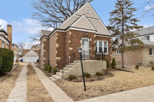 2230 Keystone Ave, North Riverside, IL, 60546-1333 | Card Image