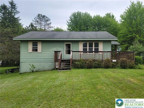 320 Hillside St, Forest City, PA, 18421 | Card Image