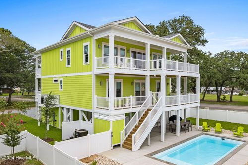 96 Se 66th St, Oak Island, NC, 28465 | Card Image