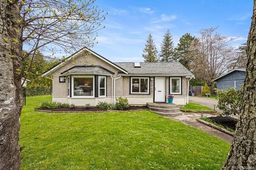 1960 Robb Ave, Comox, NS, B9M2E4 | Card Image