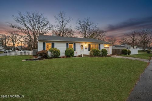 601 Marshall Dr, Point Pleasant Boro, NJ, 08742-2853 | Card Image