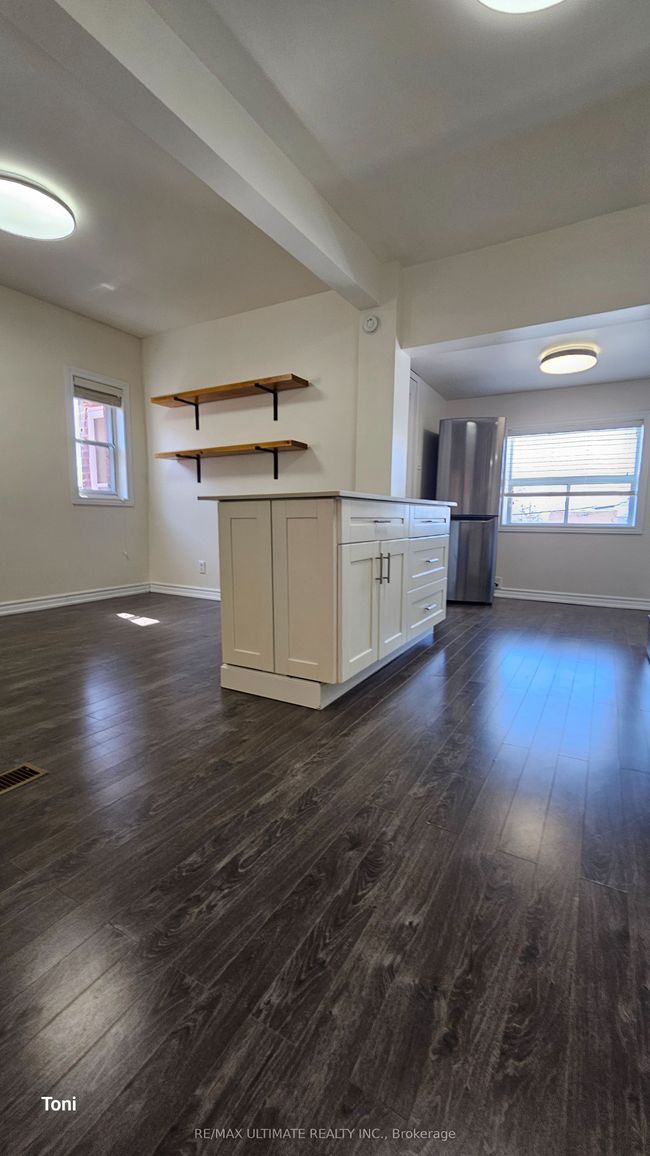 MAIN - 16 Failsworth Ave, House other with 1 bedrooms, 2 bathrooms and 1 parking in York ON | Image 5