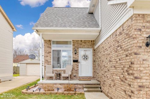 21622 Rosedale St, Saint Clair Shores, MI, 48080-3553 | Card Image