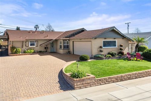470 N Palm St, La Habra, CA, 90631-4924 | Card Image
