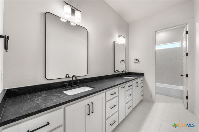 16120 Audrey Ln, House other with 4 bedrooms, 4 bathrooms and null parking in Holland TX | Image 27