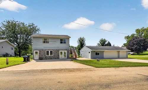 601 Sparks St, Delmar, IA, 52037-9304 | Card Image