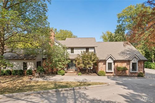 824 Bluespring Ln, Frontenac, MO, 63131-2614 | Card Image