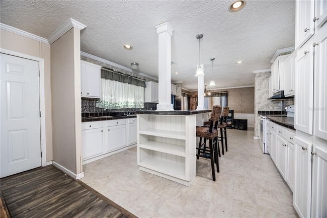 22463 Ne 149 Th St, House other with 3 bedrooms, 2 bathrooms and null parking in Raiford FL | Image 5