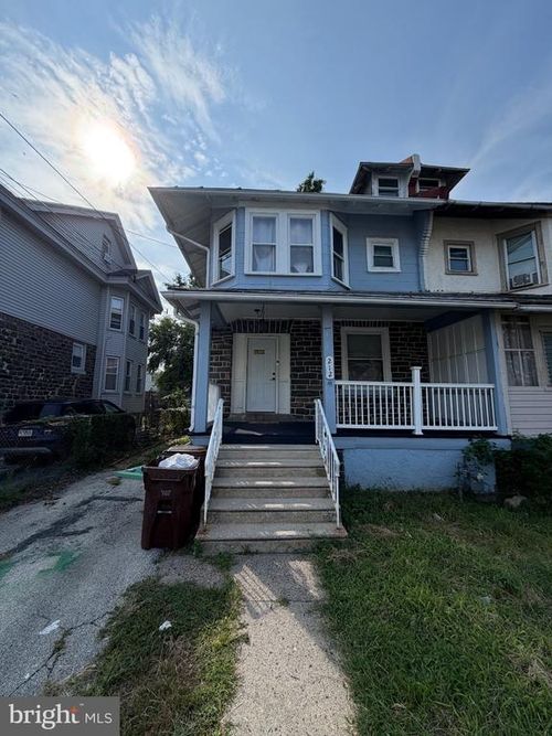 212 N Maple Ave, LANSDOWNE, PA, 19050-1609 | Card Image