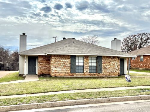 5710 Ranchogrande Dr, Arlington, TX, 76017-2063 | Card Image