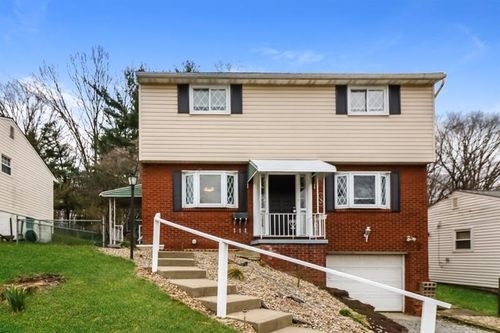 1025 Catherine Dr, Conway, PA, 15027-1211 | Card Image