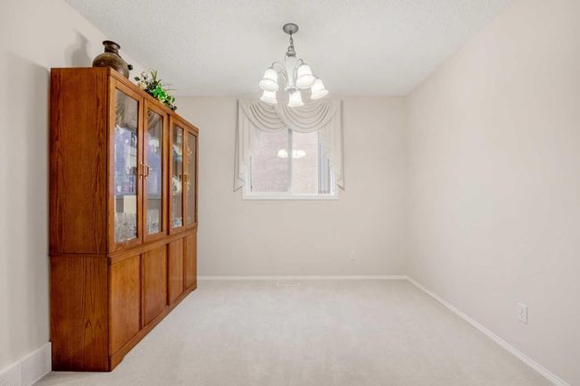 226 Everwillow Close Sw, House other with 5 bedrooms, 4 bathrooms and 4 parking in Calgary AB | Image 17