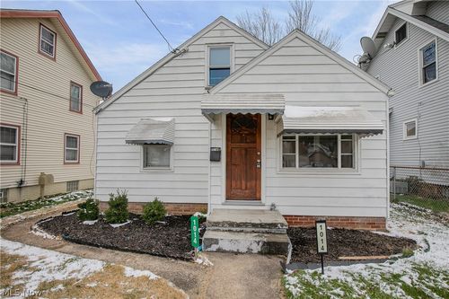 1014 Roslyn Ave Sw, Canton, OH, 44710-1908 | Card Image