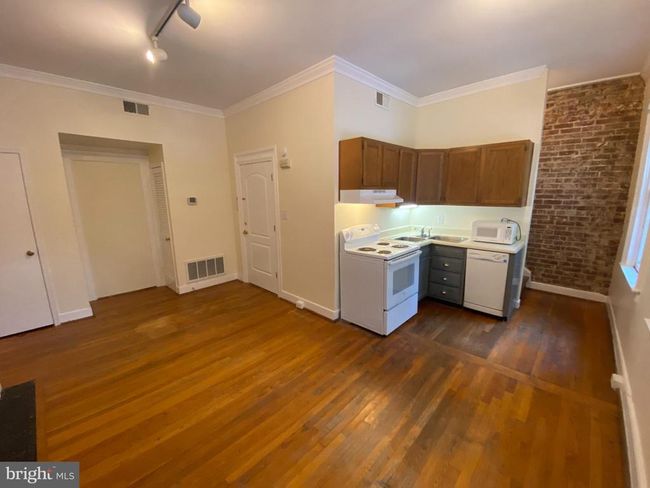 APT-1 - 604 Caroline St, Home with 1 bedrooms, 1 bathrooms and null parking in FREDERICKSBURG VA | Image 6