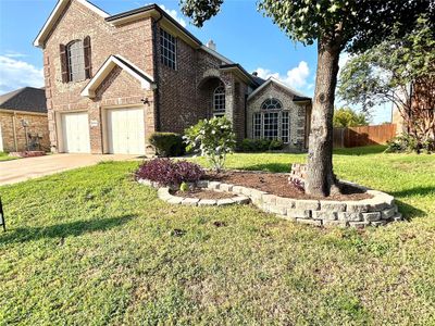 5309 Begonia Court, House other with 5 bedrooms, 3 bathrooms and null parking in Fort Worth TX | Image 3