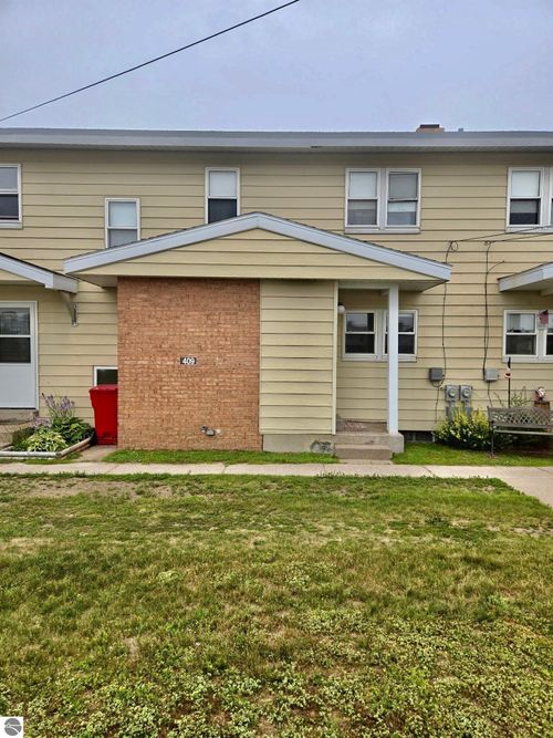 409 Mustang Street, Gwinn, MI, 49841 | Card Image