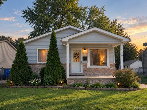 4530 Frazho Rd, Warren, MI, 48091-1431 | Card Image