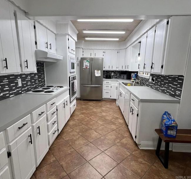2020 Walnut St, House other with 3 bedrooms, 2 bathrooms and null parking in Ashdown AR | Image 7