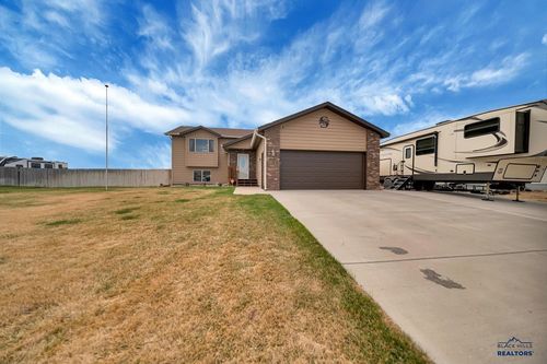 14839 Fox Trl, Box Elder, SD, 57719-9462 | Card Image