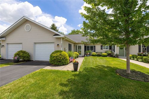 307 Walker Dr, Canandaigua, NY, 14424-2373 | Card Image
