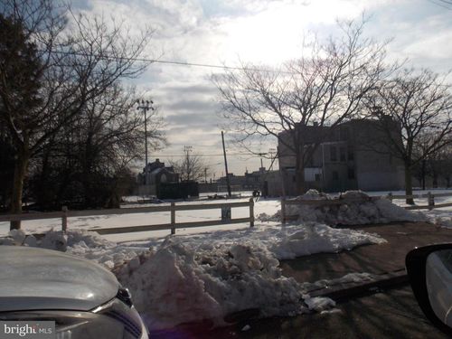 2311 N Lawrence St, Philadelphia, PA, 19133-2922 | Card Image