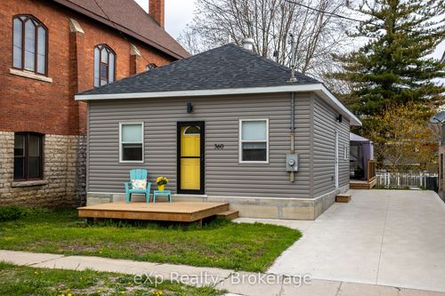360 Frank St, Wiarton, ON, N0H2T0 | Card Image