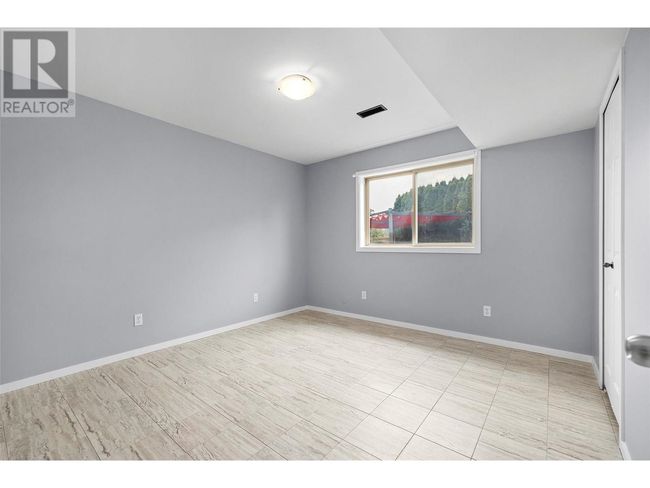 1503 Tanemura Cres, House other with 6 bedrooms, 4 bathrooms and 4 parking in Kelowna BC | Image 32