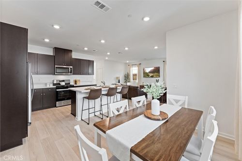 4010 Summer Way, Corona, CA, 92883-3699 | Card Image