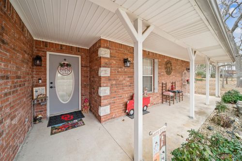 870 Covey Ln, Locust Grove, OK, 74352-7364 | Card Image