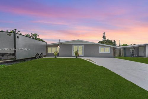 7540 Simms St, Hollywood, FL, 33024-2642 | Card Image