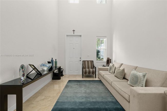 7514 Nw 108 Th Path, Townhouse with 3 bedrooms, 3 bathrooms and null parking in Doral FL | Image 44