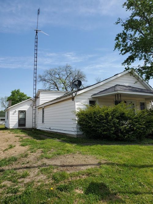 824 E Water Street, Portland, IN, 47371 | Card Image
