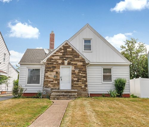 615 E 266th St, Euclid, OH, 44132-1934 | Card Image