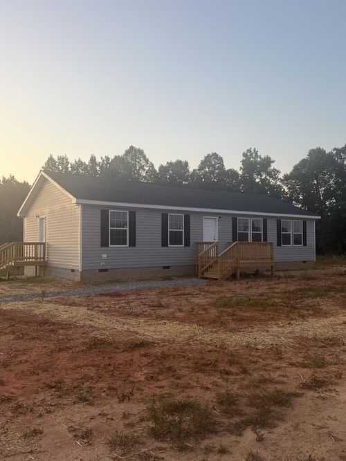 5167 Cluster Springs Rd, Alton, VA, 24520-3151 | Card Image