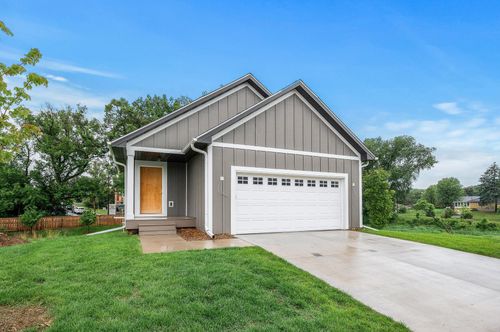 230 Mccarrons Pl, Roseville, MN, 55113-5570 | Card Image
